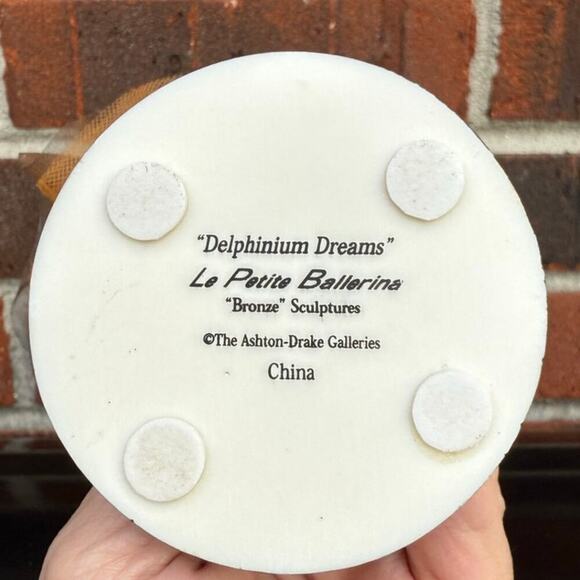 Ashton Drake "Delphinium Dreams" Le Petite Ballerina - Picture 4 of 4